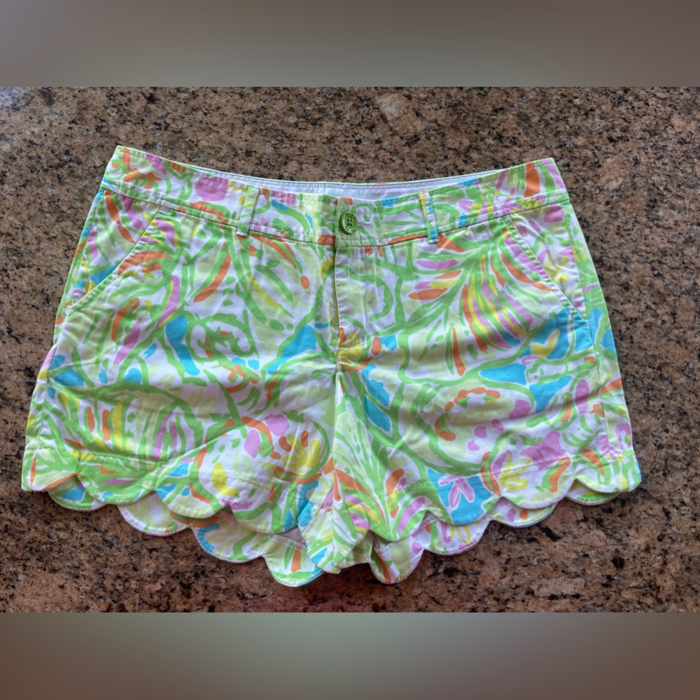 Lilly Pulitzer Buttercup Shorts. Size 10